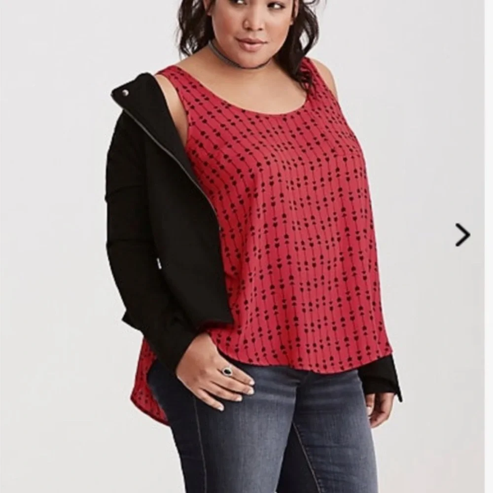 Torrid Arrow Patterned Top - Picture 1 of 6